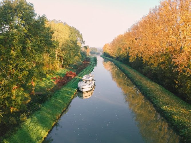 Le Boat Migennes - bateau habitable sans permis en Bourgogne — Location de bateaux sans permis — Migennes