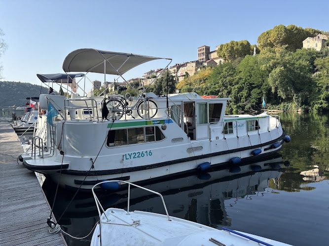 Riverly Cahors (Locaboat) - Location bateau sans permis Lot — Location de bateaux sans permis — Cahors