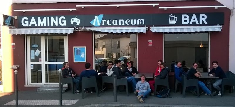 Arcaneum - Bars avec jeux d'arcade rétro - Villeurbanne