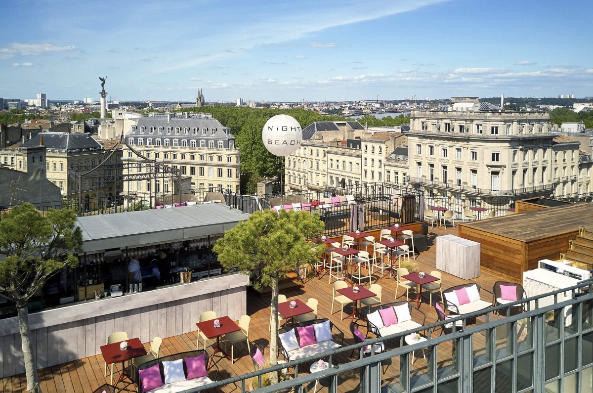 Le Rooftop du Grand Hôtel — Bars sur les toits avec vue panoramique — Bordeaux