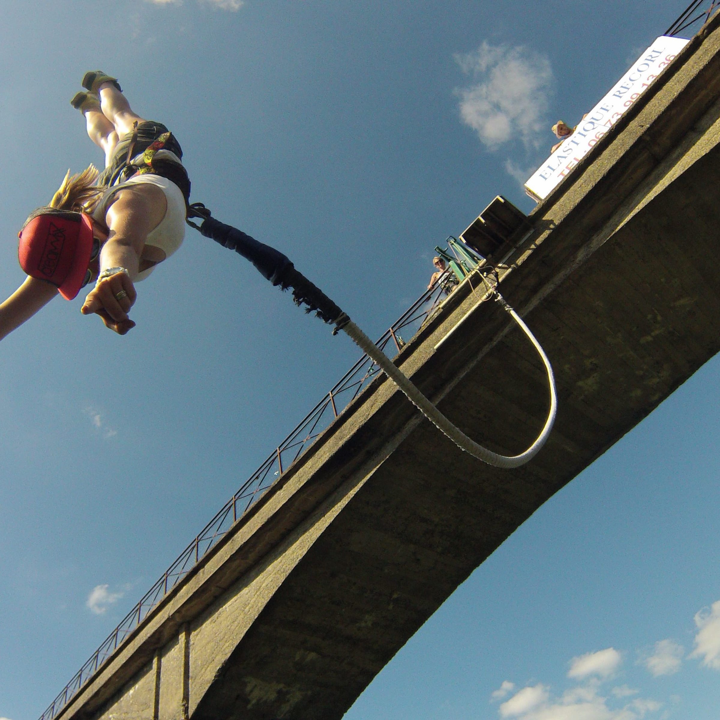 Saut à l'élastique à Saint-Georges-le-Gaultier