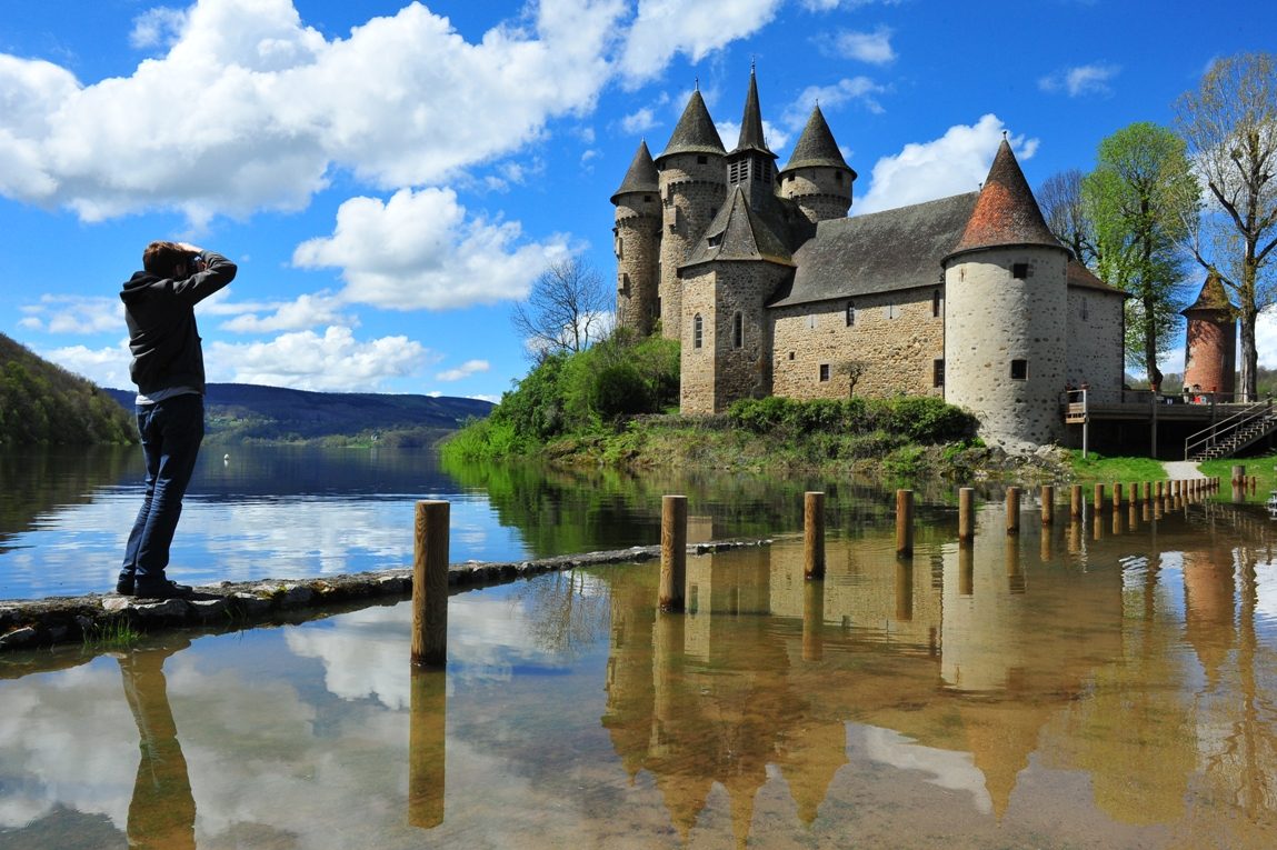 Château de Val — Patrimoine — Lanobre