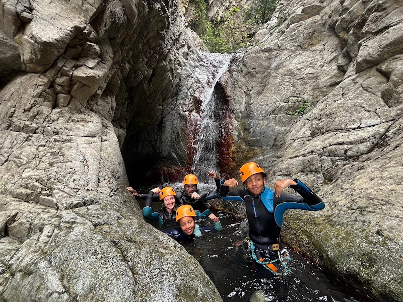 Explor'Addiction Canyoning et Spéléologie — Le Barcarès