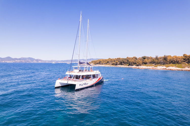AMC Cape Grace Marina Baie des Anges - Sorties en mer en catamaran Alpes-Maritimes