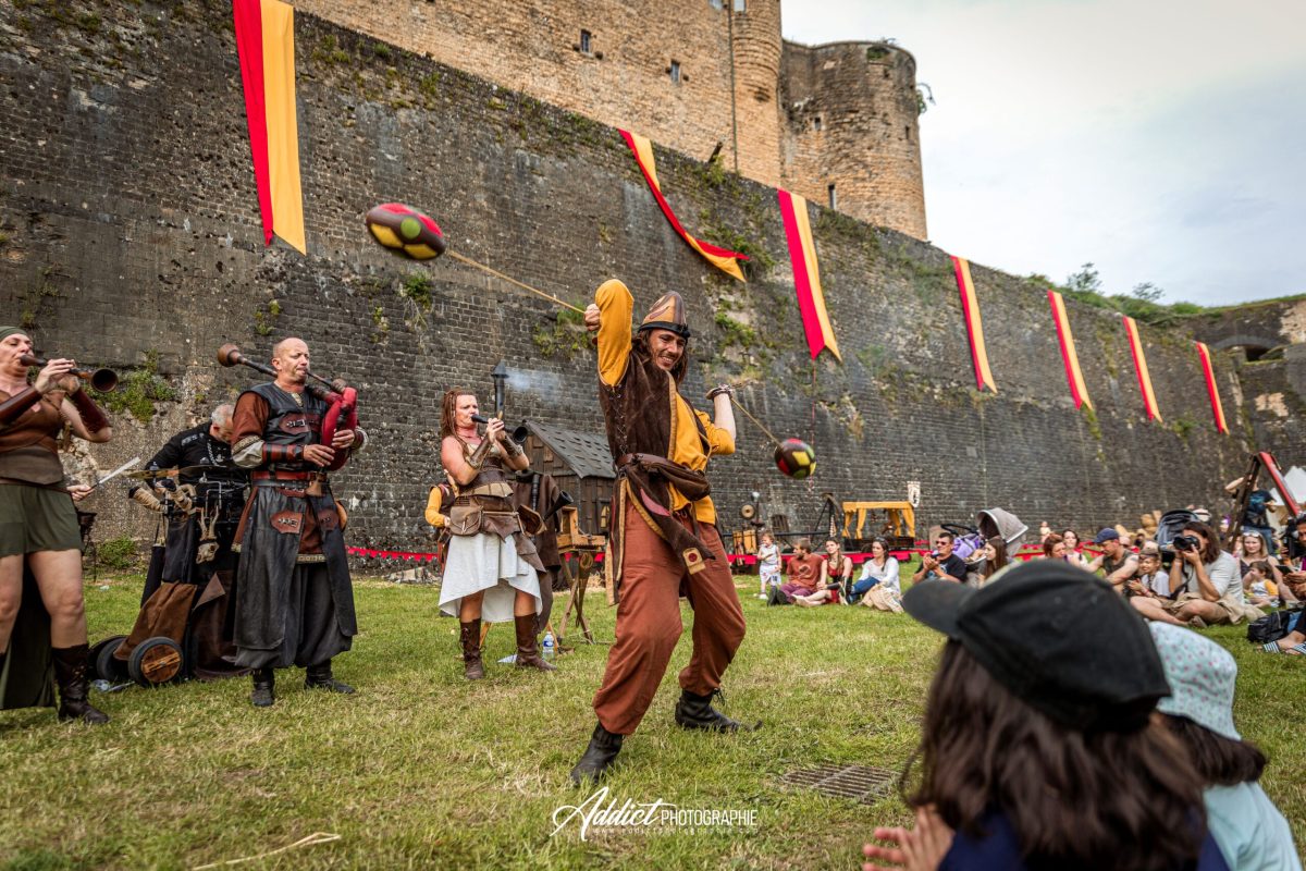 Festival médiéval de Sedan - chevaliers et campements dans la forteresse - Sedan