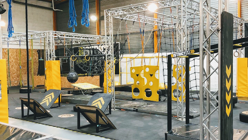 District 44 - Parcours Ninja Warrior — Anniversaire enfant — Nantes
