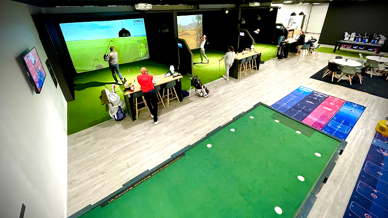 Le 19EME Golf Indoor — Golf indoor & simulateur de golf — Bordeaux