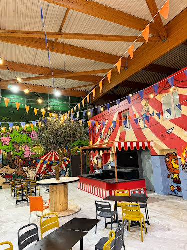 10.55 Pontarlier - Loisirs Indoor & Bar — Golf indoor & simulateur de golf — Pontarlier