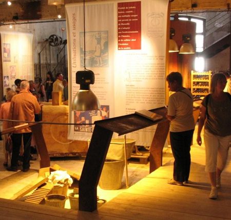 Musée du Savon Marius Fabre — fabrication traditionnelle du savon de Marseille à Salon-de-Provence — Musées de marques & savoir-faire — Salon-de-Provence