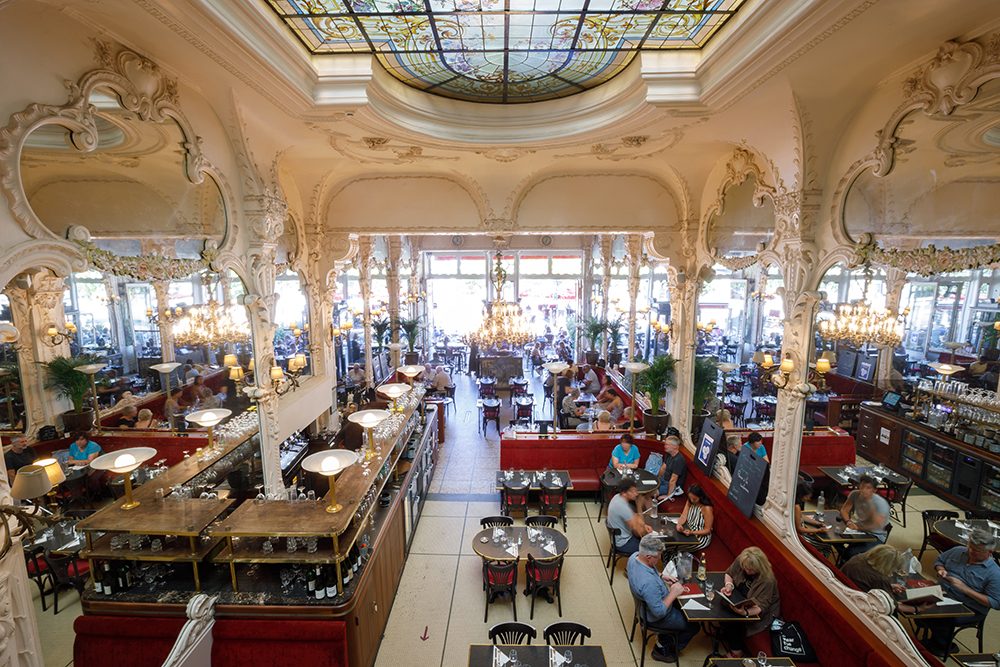 Le Grand Café — Restaurants dans un lieu historique & patrimonial — Moulins