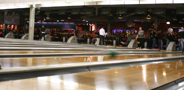 Le Looping Montivilliers - 18 pistes et laser game près du Havre - Bowling - Montivilliers