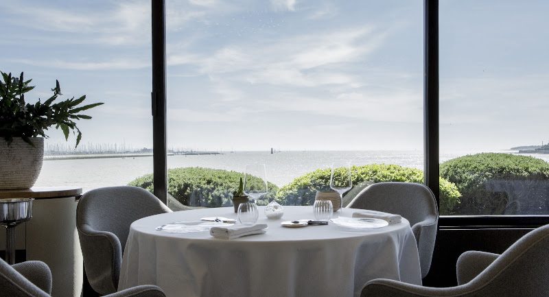 Christopher Coutanceau - table 3 étoiles Michelin face à l’Atlantique — Tables gastronomiques & étoilées — La Rochelle