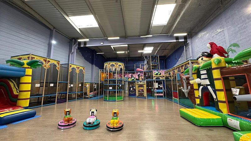 Filou Planet 2 - Parc enfant — Arcade et Aires de jeux en intérieur pour adultes & enfants — Noisy-le-Sec
