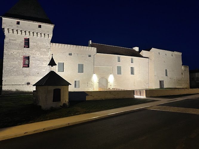 Château de Monts sur Guesnes — Visiter un château — Monts-sur-Guesnes