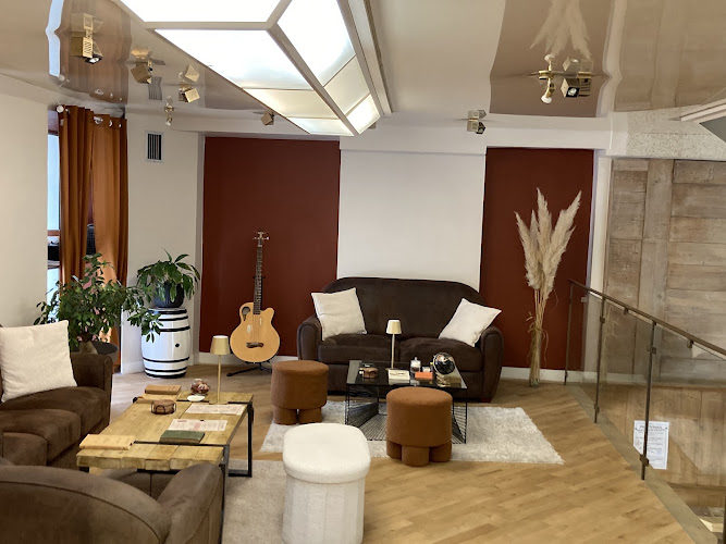 L'AGORA — Cafés-librairies & salons de thé littéraires — Nîmes