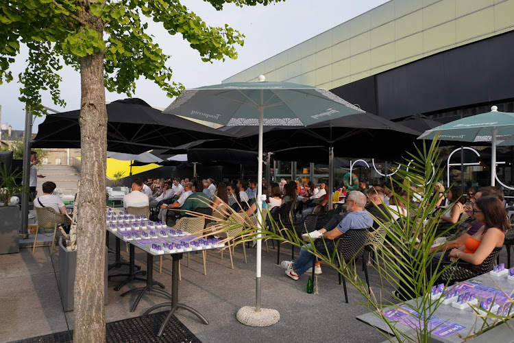 Le Rooftop — Bars sur les toits avec vue panoramique — Poitiers