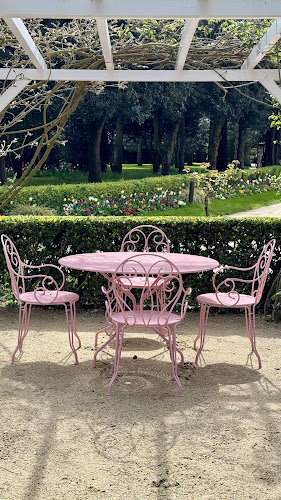 La Rose Du Rocher Jardin Christian Dior — Granville