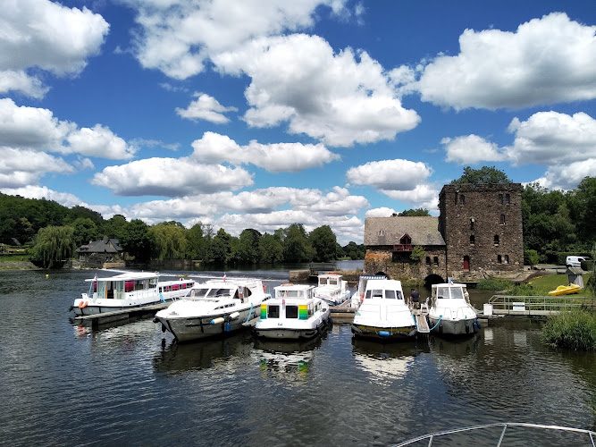 Les Canalous Mayenne - Chenillé-Changé — Location de bateaux sans permis — Chenillé-Champteussé