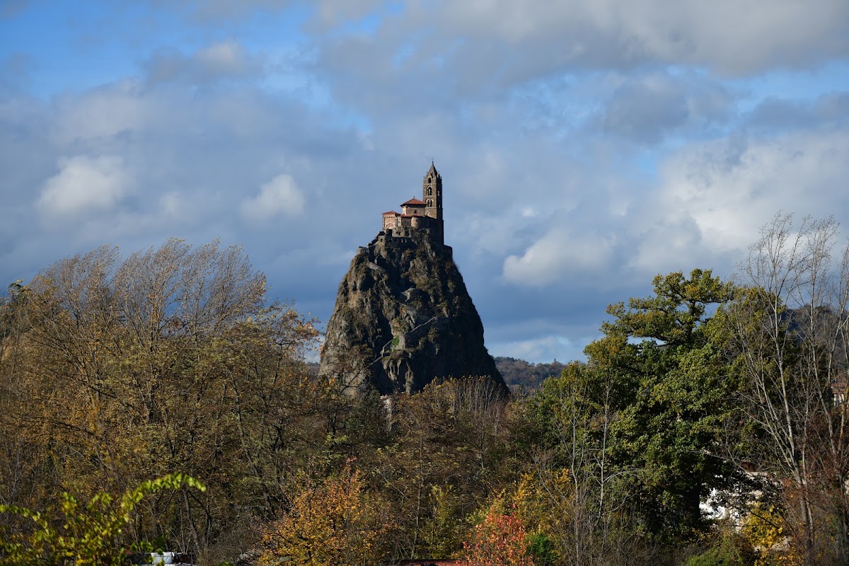 Rocher Saint-Michel d'Aiguilhe — Patrimoine — Aiguilhe