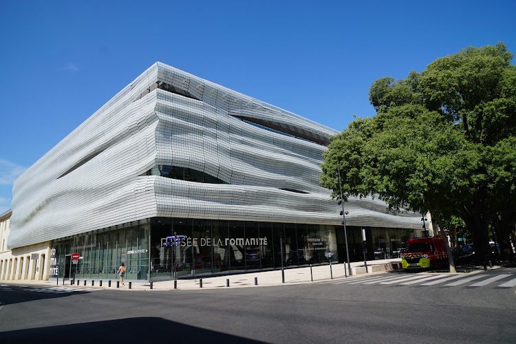 Musée de la Romanité - 5 000 pièces face aux Arènes de Nîmes — Musées Historiques — Nîmes
