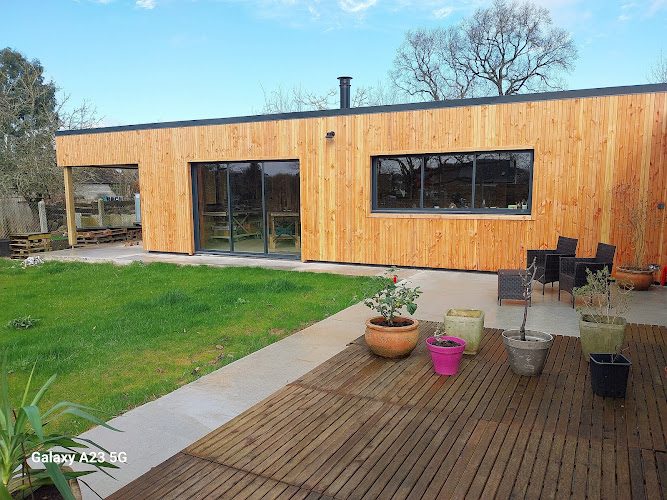 Les Mains dans le Bois - fabriquez votre meuble près de Rennes — Stage de Menuiserie : Fabriquez Votre Meuble — La Bouëxière