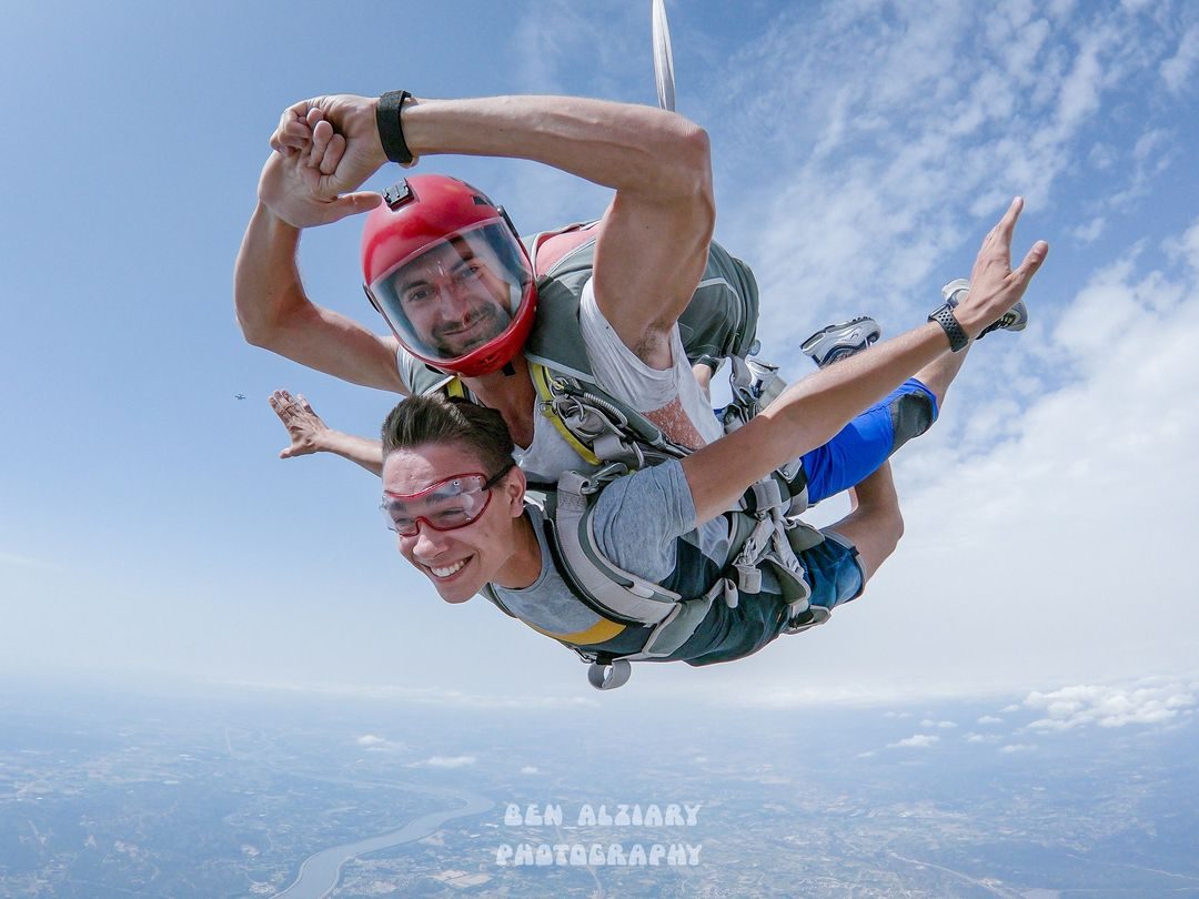 UP n FLY - Saut en parachute Avignon - Stage PAC — Saut en Parachute - Tandem — Pujaut