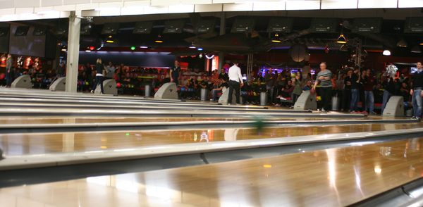 LE LOOPING - MONTIVILLIERS | Bowling - Laser Game - Billards - Bar & Restaurant — Montivilliers