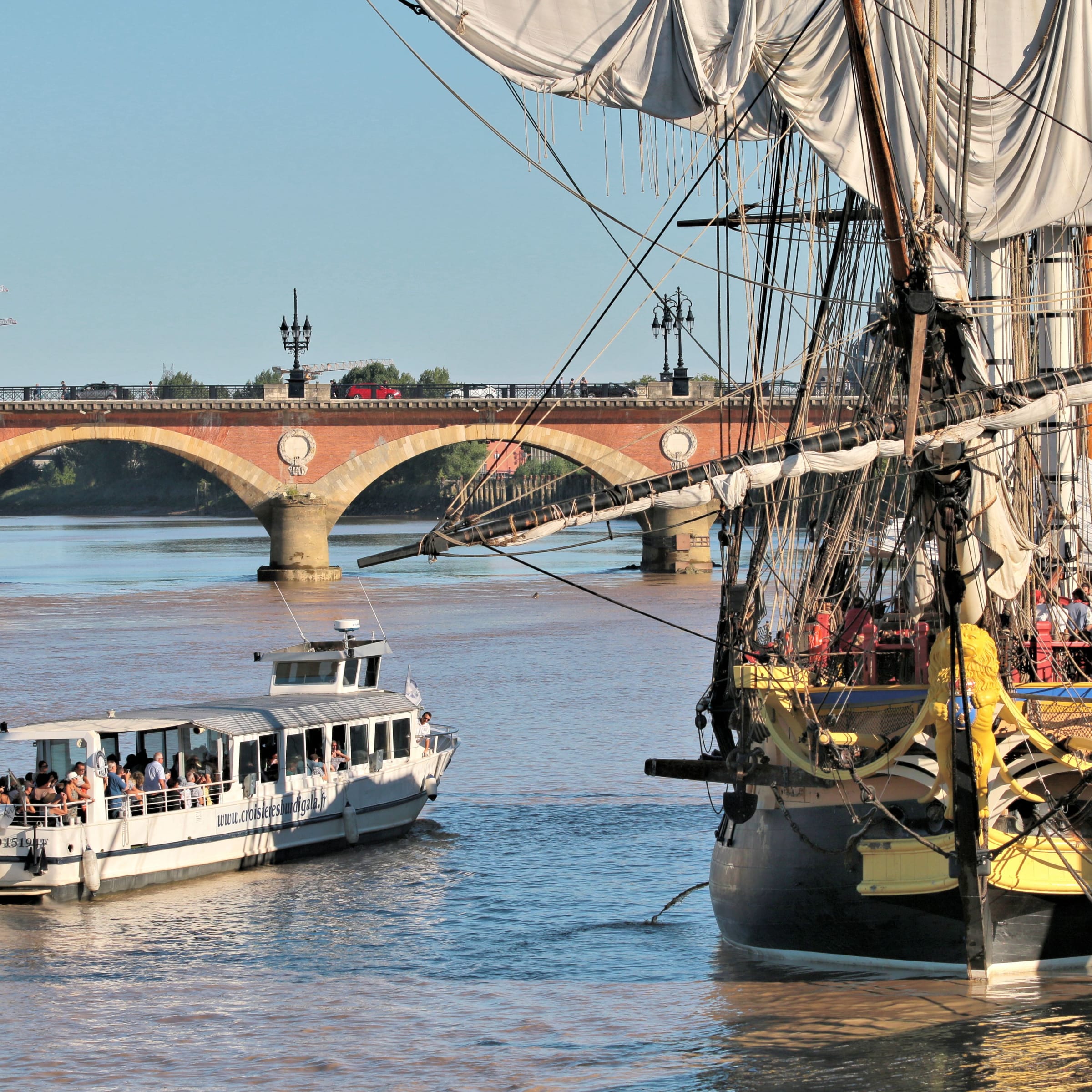 Croisière au fil de l'eau sur la Garonne à Bordeaux