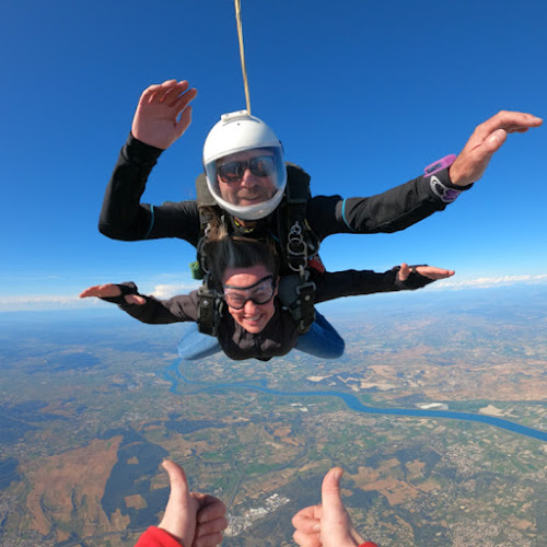 VOLOMAX - Saut en parachute tandem Avignon Pujaut - Stage PAC - Simulateur de chute libre — Pujaut
