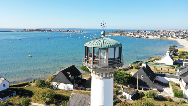 Phare de Kerbel - Dormir au sommet d’un phare breton — Phares habitables — Riantec