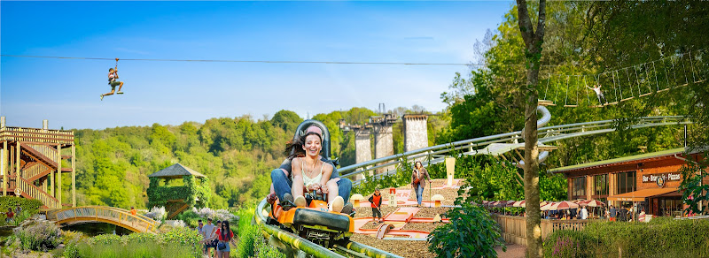 Normandie Luge, Site de loisirs Nature et Sensations, Luge sur rails, Accrobranches, Tyroliennes, Jardin, Minigolf