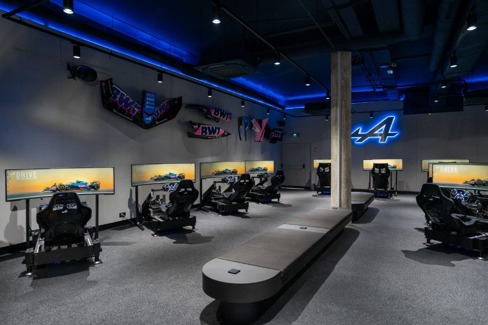 Alpine Race Lounge by E-MOTION — Simulateur de pilotage auto — Paris