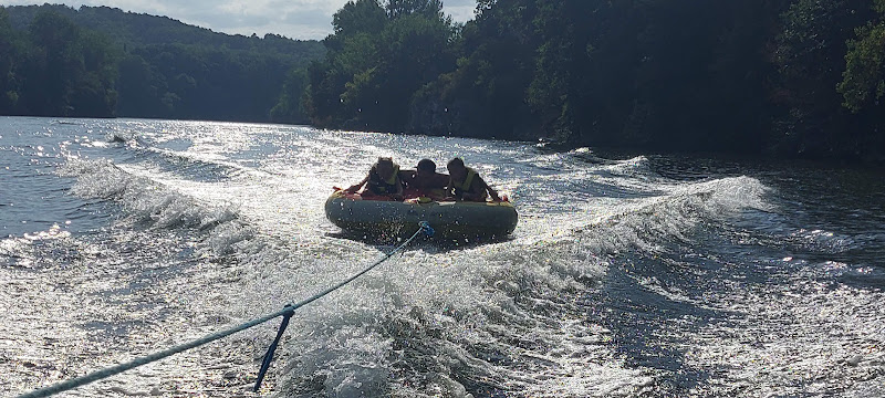 Cahors Ski Nautique | Bouée tractée | Base nautique | Lot — Cahors