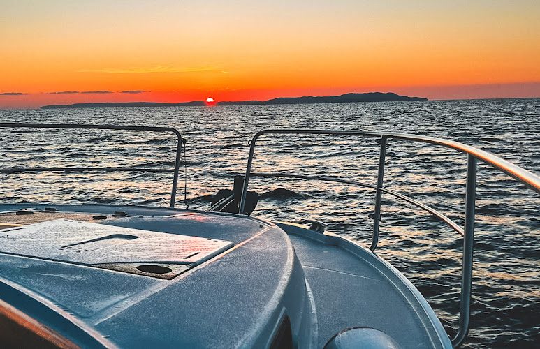 Blue Sky Boat - excursions privatives vers Porquerolles, Port-Cros et le Levant — Balade en bateau — Hyères