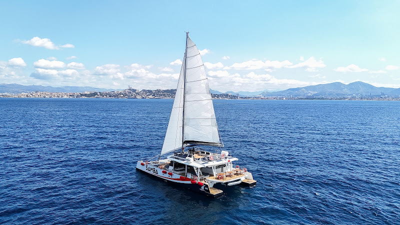 AMC Cape Grace Marseille - Sorties en mer en catamaran dans les Calanques