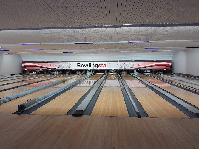 Bowlingstar Pau - 12 pistes et mini-bowling pour enfants - Pau