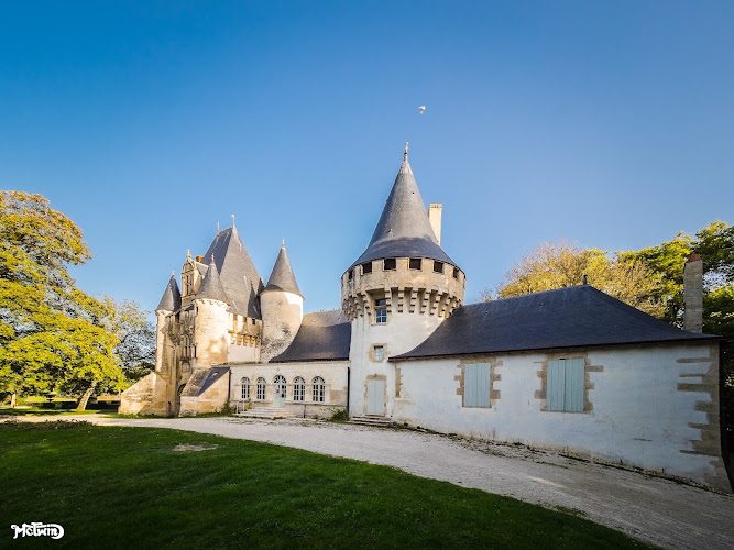Château de Javarzay — Visiter un château — Chef-Boutonne