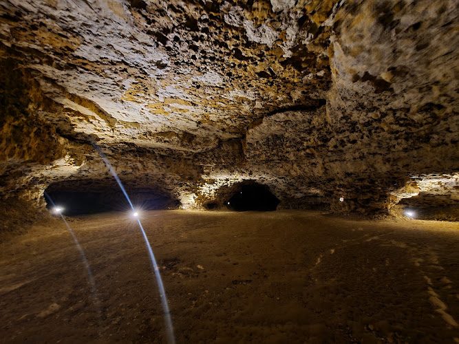 Grottes du Foulon - géodes marines de quartz sous Châteaudun — Visite de grottes & gouffres — Châteaudun