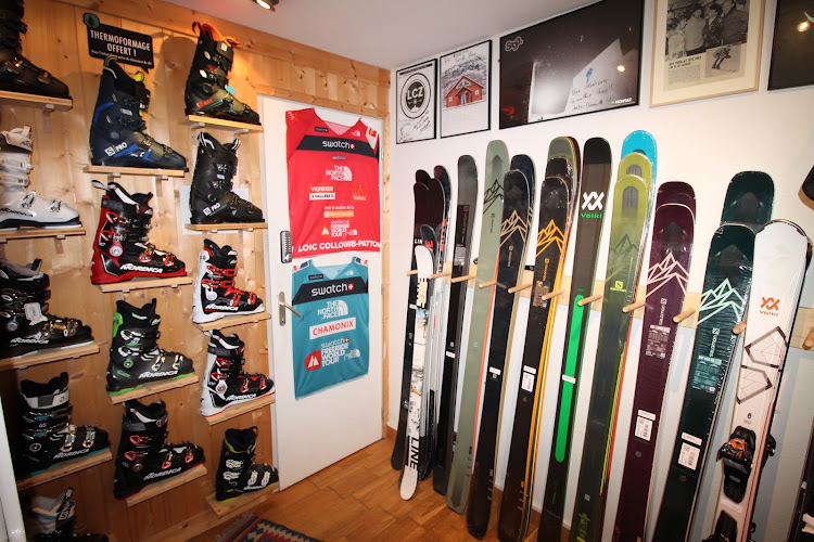 WOODCORE Freeski store location ski La Clusaz — Raquettes à neige — La Clusaz