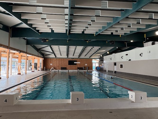 Aquaval Ruffec - bassin de 25 m, jeux d’eau et sauna-hammam — Centre Aquatique — Ruffec