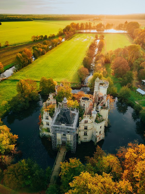 Château de la Mothe Chandeniers — Patrimoine — Les Trois-Moutiers