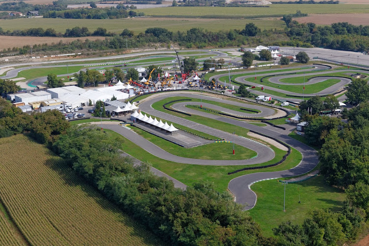 ACTUA Organisation | Karting Lyon - Stage de Pilotage - Accrobranche | Pour Particuliers et Entreprises — Stage de pilotage monoplace (Formule 1, F4, etc.) — Saint-Laurent-de-Mure