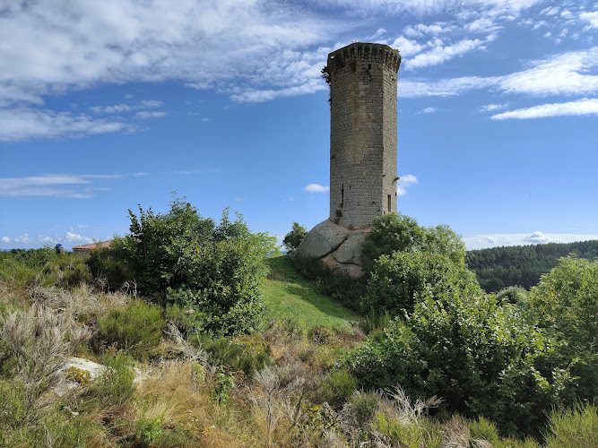 Tour de la Clauze - tour octogonale du GR65 entre Saugues et le Sauvage — Patrimoine — Grèzes