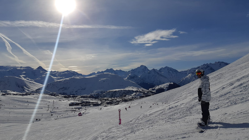 Alpe dHuez Snowboard School Air2Kite Boardercamp — Snowkite — Huez