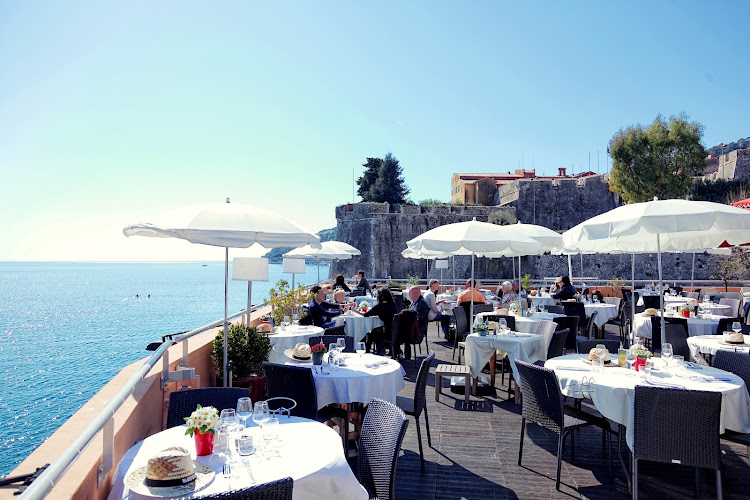 Mayssa Beach — Restaurants avec vue — Villefranche-sur-Mer
