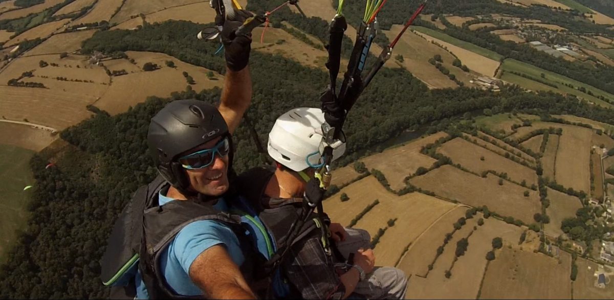 Parapente Mania à Clécy : école et baptême de parapente en Normandie — Clécy