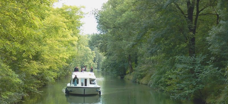 Le Boat Jarnac - bateau habitable sans permis sur la Charente — Location de bateaux sans permis — Jarnac