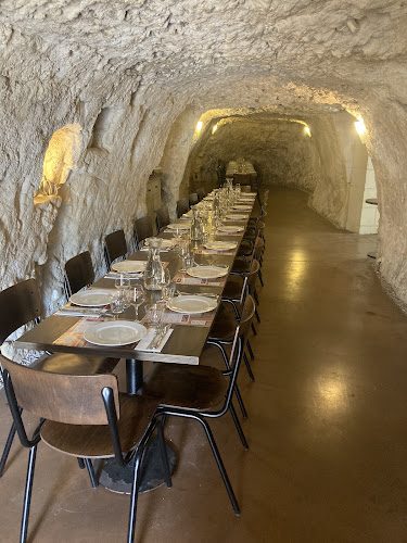 Les Fouées de Grézillé — Repas dans une grotte aménagée — La Bachellerie