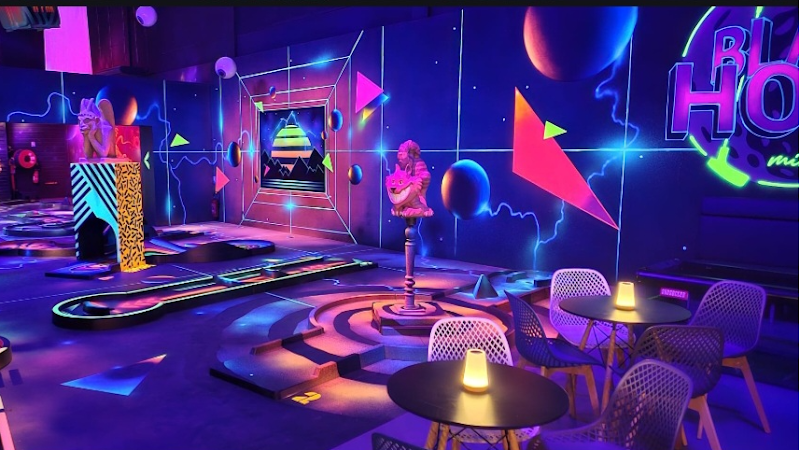 BLACK HOLES MINIGOLF CHAMBLY L'ISLE-ADAM — Mini-golf immersif & interactif — Chambly