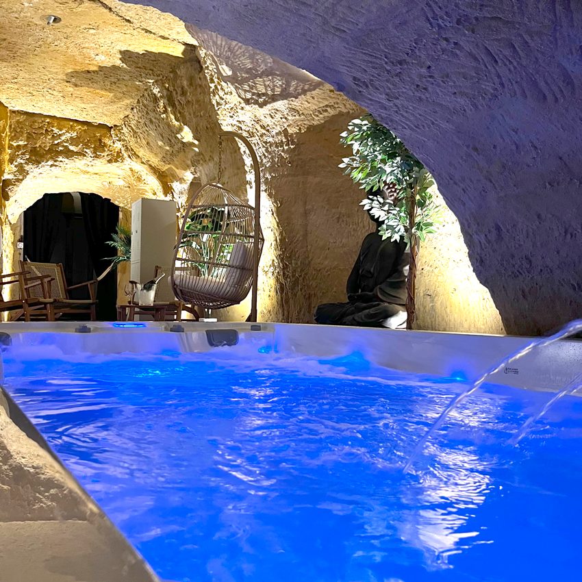 Suite Spa troglodyte du XII de Luynes - bassin de nage & sauna — Luynes